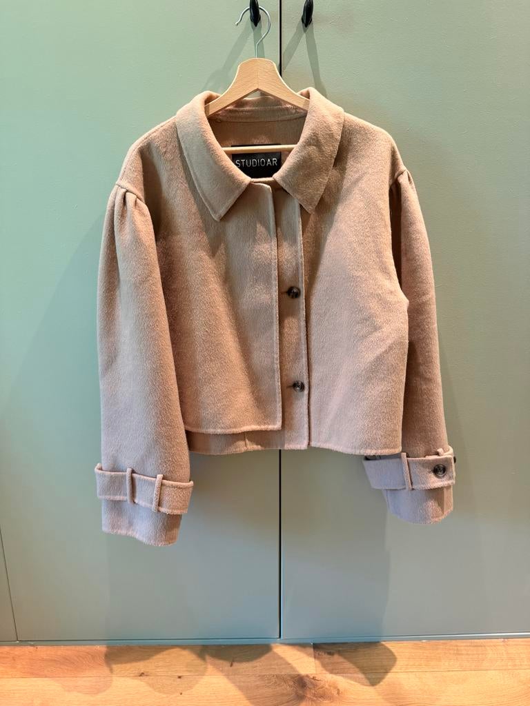Studio AR cropped lente jasje camel maat 40 (valt als M), Ophalen of Verzenden, Gedragen, Maat 38/40 (M), Beige
