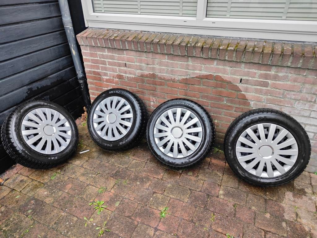Winterbanden set 205/55 R16 Nexen Winguard Renault/Dacia, Auto-onderdelen, Banden en Velgen, Ophalen