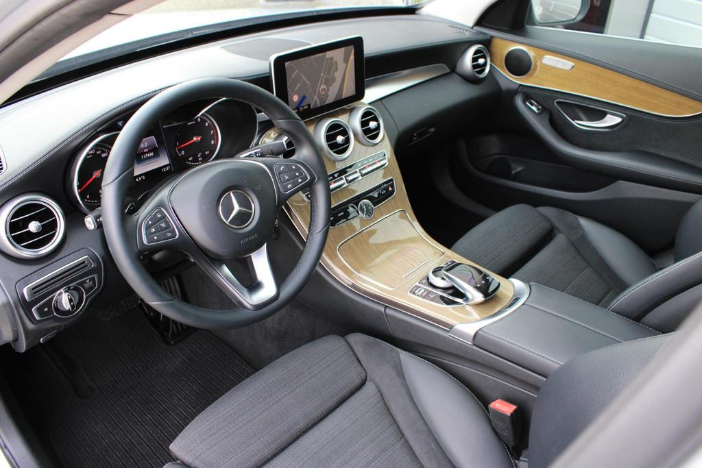 Mercedes-Benz C-Klasse 180 Aut Schuifdak | Stoelverwarming |, Auto's, Mercedes-Benz, Automaat, 1595 cc, Bedrijf, Sedan