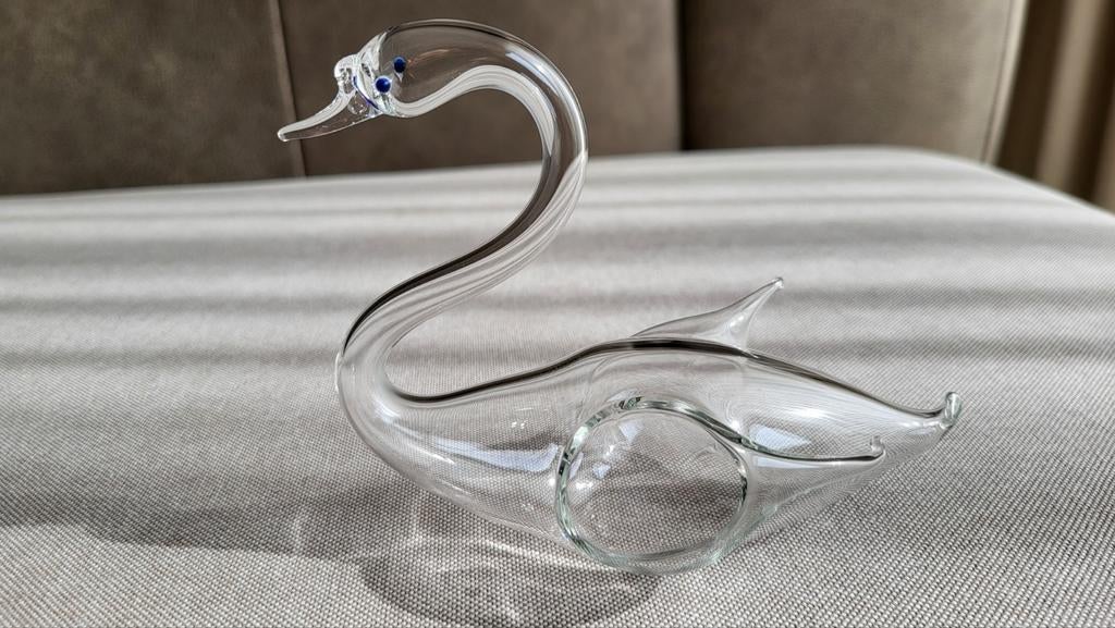 Beeldje zwaan mondgeblazen glas 12 x 8 x 11 cm, Verzamelen, Beelden en Beeldjes, Ophalen, Zo goed als nieuw, Dier