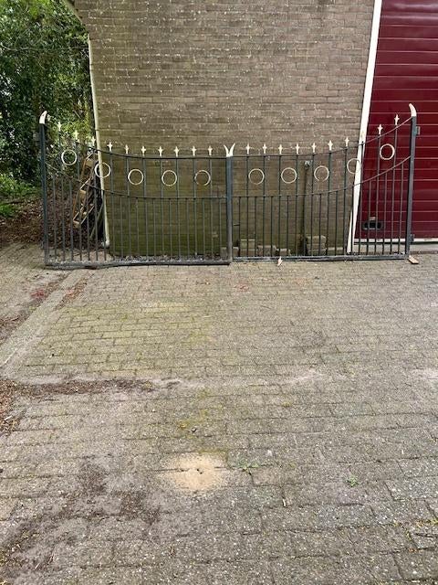 Hek (poort) metaal, Ophalen, Gebruikt, IJzer, Sierhekwerk