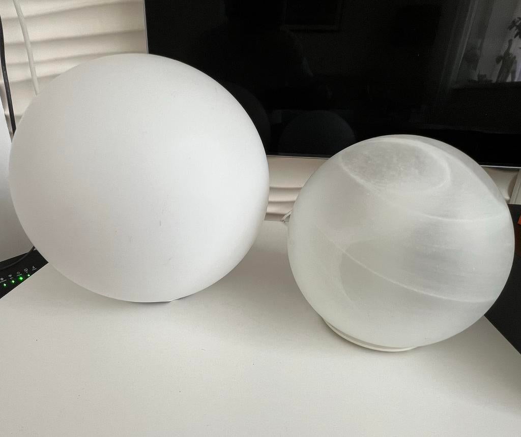 2 x Vintage Honsel Leuchten opaalglas lamp bollamp mars, Huis en Inrichting, Lampen | Tafellampen, Ophalen of Verzenden, Zo goed als nieuw