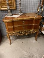 Antieke ladekast queen ann poten, Ophalen