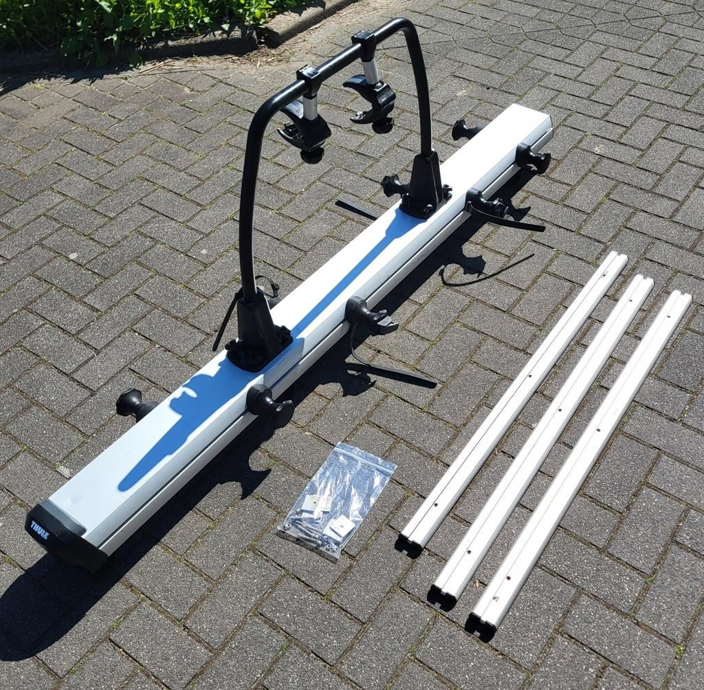 Thule Veloslide Fietsendrager + Lange rails, Auto diversen, Fietsendragers, Zo goed als nieuw, 2 fietsen, Brede banden, Elektrische fiets