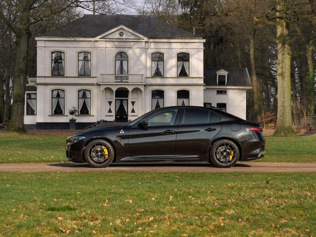 Alfa Romeo Giulia 2.9 V6 Quadrifoglio | Carbon stoelen | Akr, Auto's, Alfa Romeo, Automaat, Achterwielaandrijving, Gebruikt, 510 pk