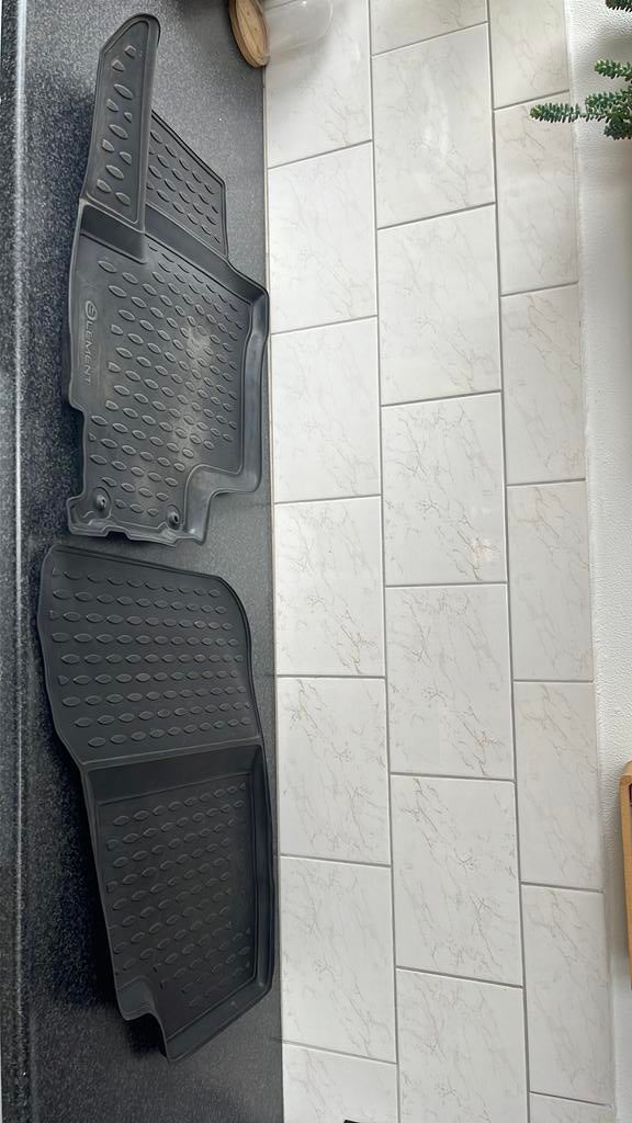 Rubberen automatten Mitsubishi outlander, Ophalen, Zo goed als nieuw