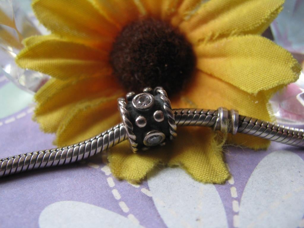 Pandora ZIRKONIA bedel P334 = oxi crown, Sieraden, Tassen en Uiterlijk, Bedels, Pandora, Ophalen of Verzenden, Zo goed als nieuw