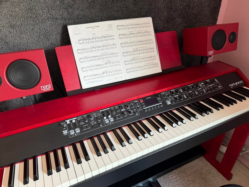 Nord Grand 2 complete luxe set (interesseonderzoek), Ophalen, Overige kleuren, Digitaal, Zo goed als nieuw