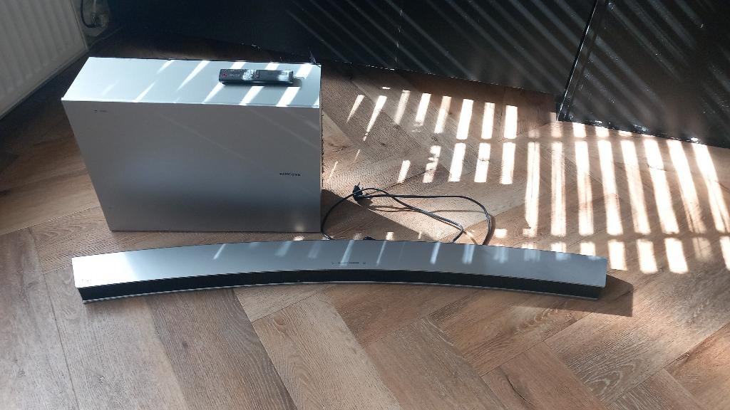 Samsung HW-J7501curved soundbar + Subwoofer, Audio, Tv en Foto, Soundbars, Ophalen of Verzenden, Met externe subwoofer, Gebruikt