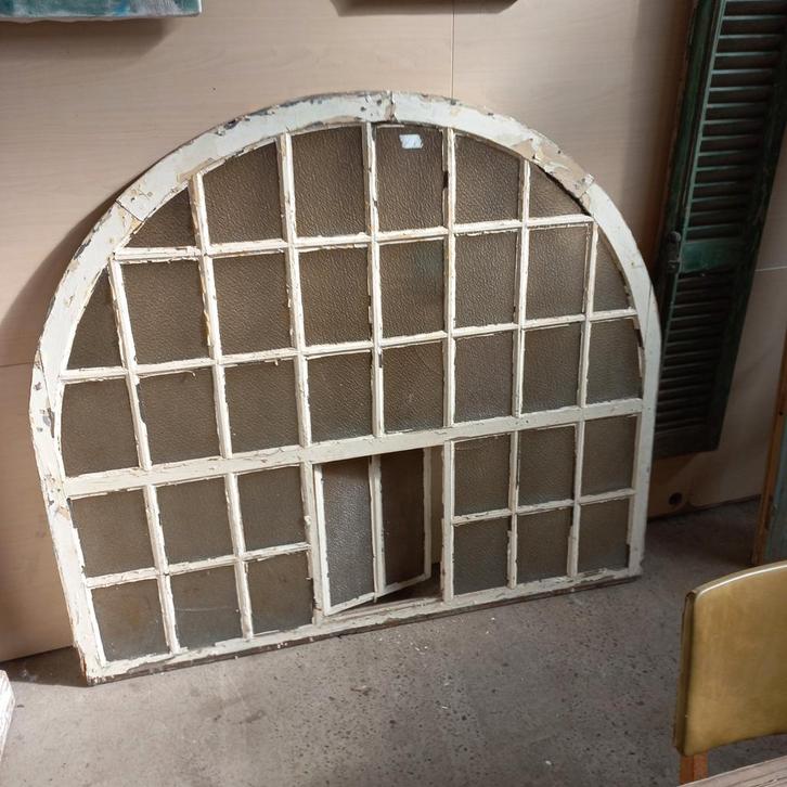 Oud kerkraam/ fabrieksraam, Antiek en Kunst, Curiosa en Brocante, Ophalen