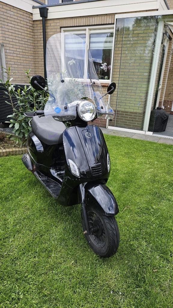 Scooter Lion 50cc 4t gy6, Fietsen en Brommers, Scooters | Overige merken, Gebruikt, Benzine, Maximaal 25 km/u, Ophalen