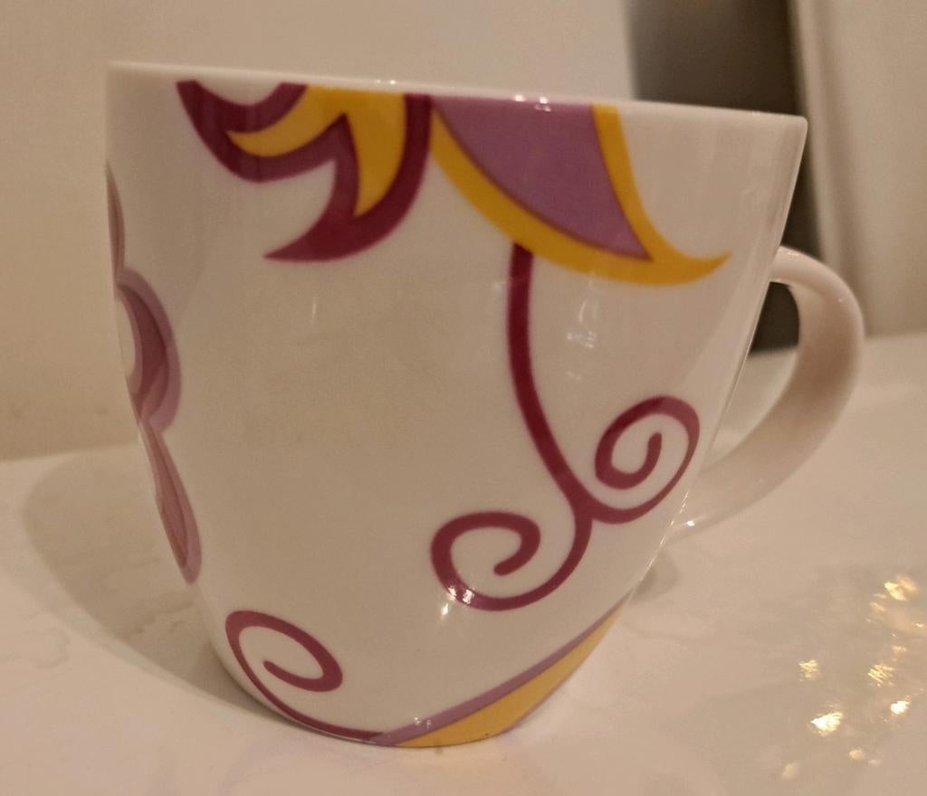 DE Douwe Egberts mok kop bloemmotief, Ophalen of Verzenden, Porselein, Overige stijlen, Kop(pen) en/of Schotel(s)