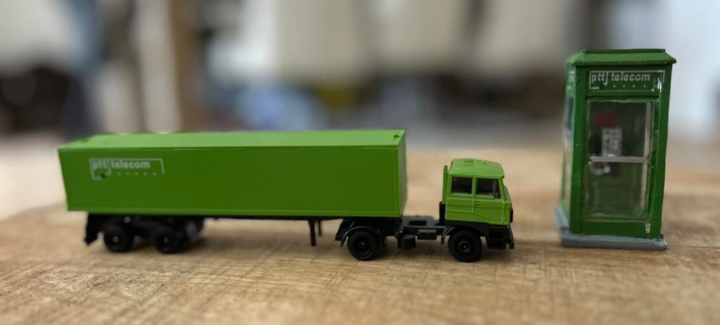 2x PTT Telecom miniatuur vrachtwagen en telefooncel, Ophalen of Verzenden, Zo goed als nieuw, Overige typen