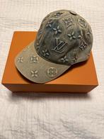 Louis vuitton denim pet, Kleding | Heren, Ophalen of Verzenden, Zo goed als nieuw, 58 of 59 cm (L, 7¼ of ⅜ inch), Pet