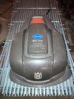 Husqvarna 305 Robotmaaier incl afdakje, Tuin en Terras, Robotmaaiers, Ophalen of Verzenden, Gebruikt, 20 tot 25 cm