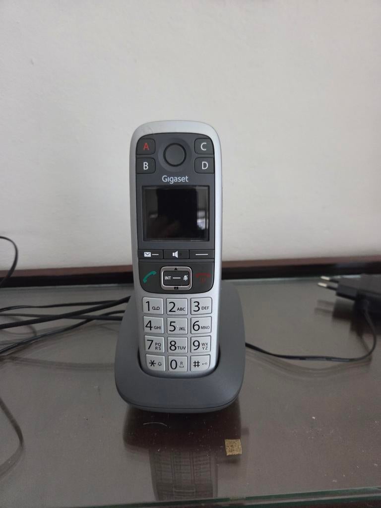Gigaset E560 Draadloze Telefoon met Oplaadstation, Ophalen of Verzenden, Gebruikt, 1 handset