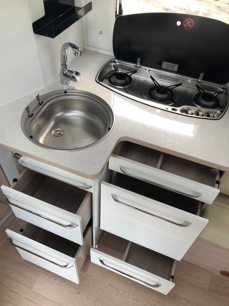 Caravans And Camping Nieuwstaat