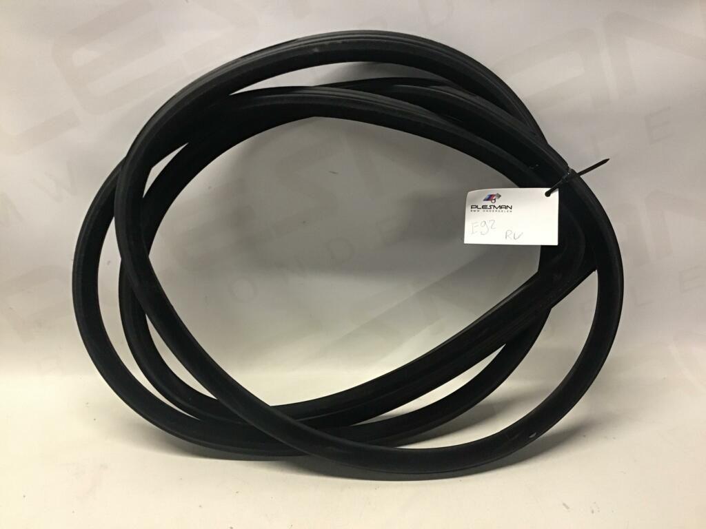 Deurrubber rechtsvoor BMW 3-serie Coupé E92 ('06-'10), Auto-onderdelen, Gebruikt, -, -, Ophalen of Verzenden