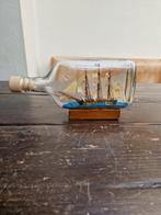 Heel oud flesje met bootje., Ophalen of Verzenden, Gebruikt