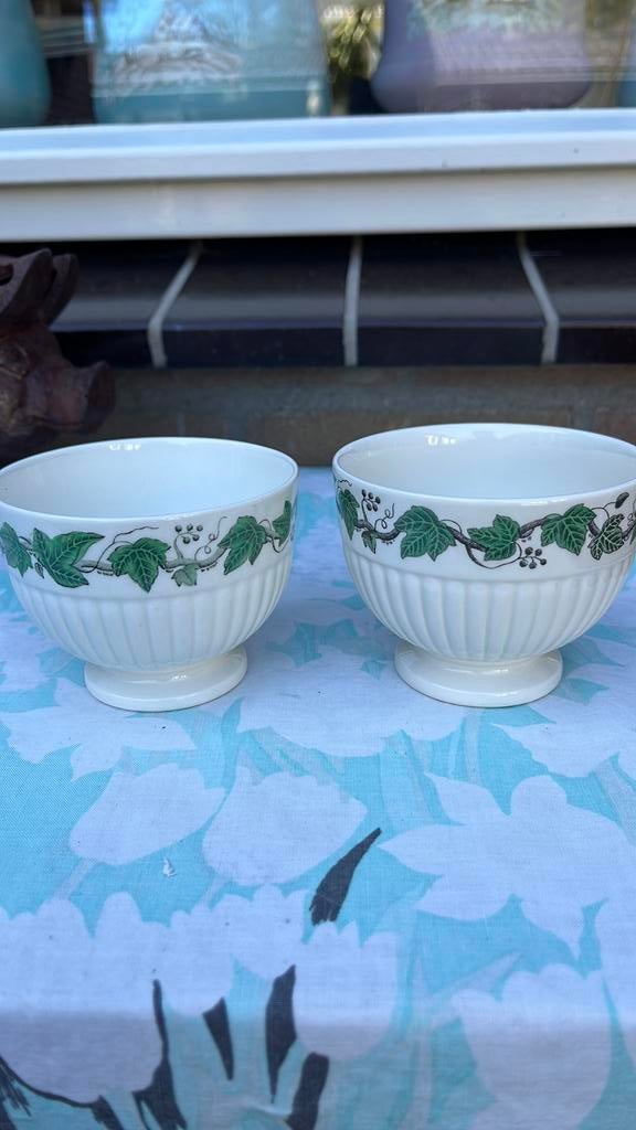 2 schaaltjes stradfort wedgwood, Ophalen of Verzenden, Wedgwood, Porselein, Schaal of Schalen