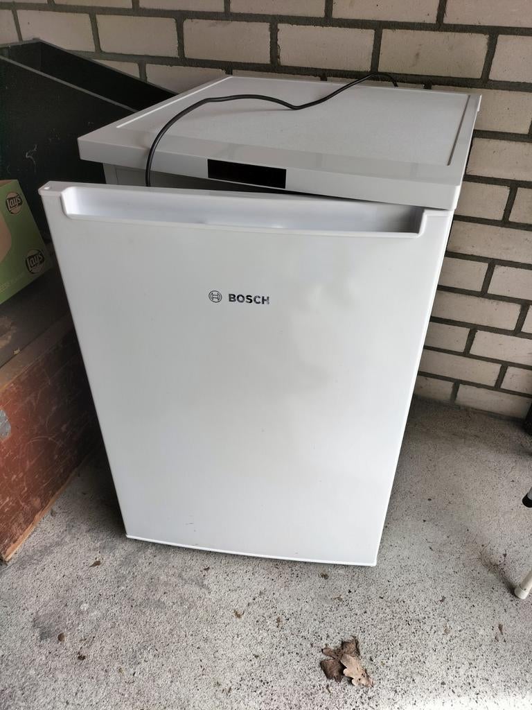 Bijna nieuwe Bosch vriezer, Witgoed en Apparatuur, Vriezers en Diepvrieskisten, Ophalen, Zo goed als nieuw, Minder dan 60 cm