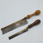 2 kleine zaagjes (ML)