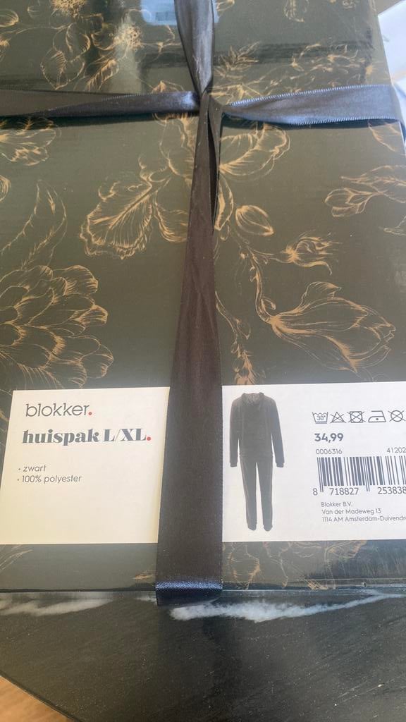 Huispak zwart velours maat l/xl blokker, Kleding | Dames, Huispakken, Ophalen of Verzenden, Nieuw, Maat 46/48 (XL) of groter, Zwart