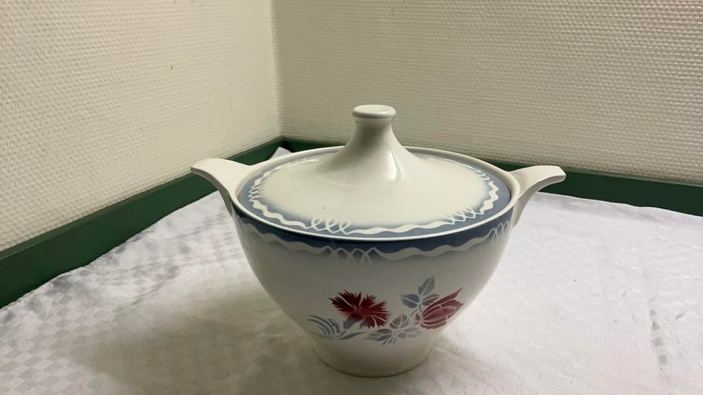 California soepterrine, Maastricht aardewerk, Antiek en Kunst, Ophalen of Verzenden