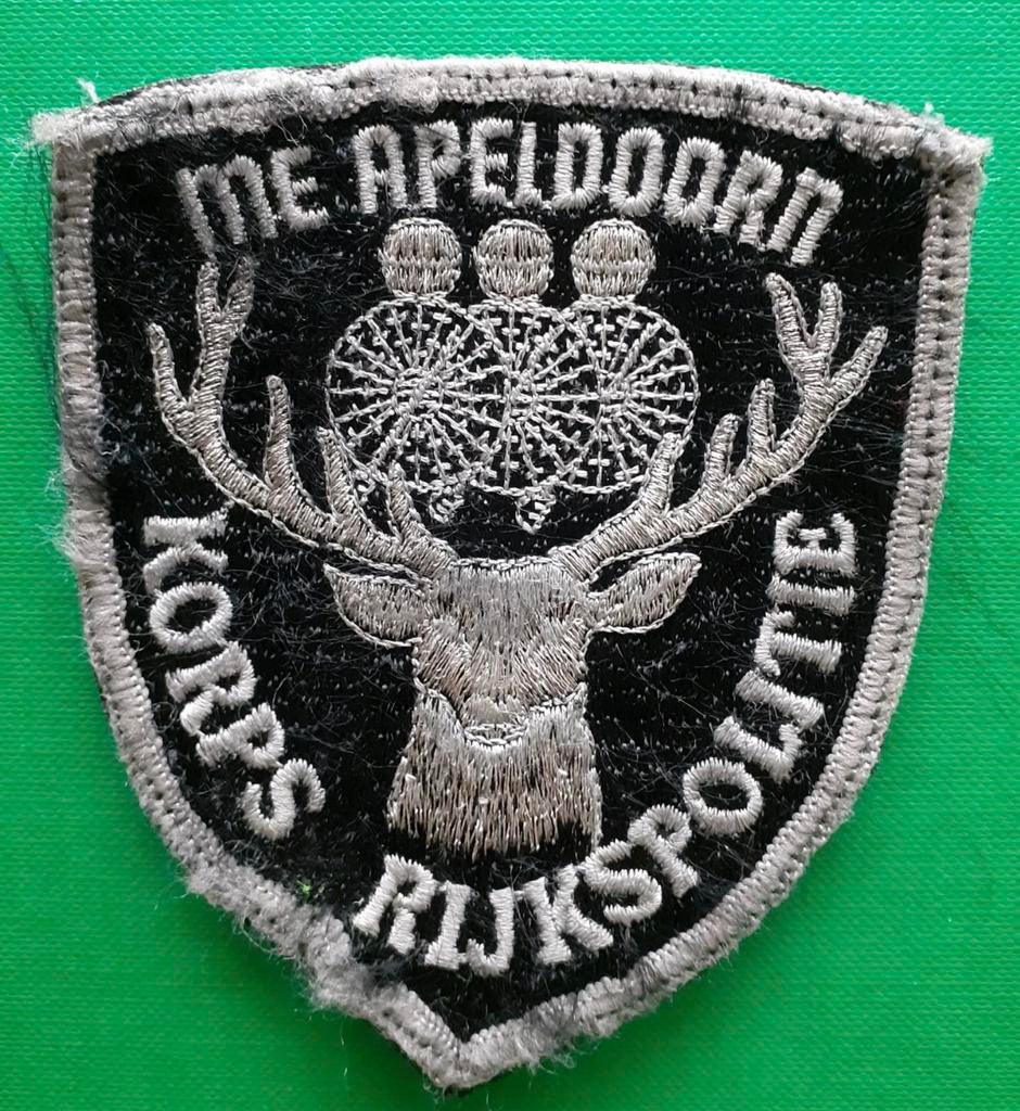 ME Apeldoorn Rijkspolitie, Verzamelen, Scouting, Verzenden, Zo goed als nieuw, Embleem, Speld of Insigne
