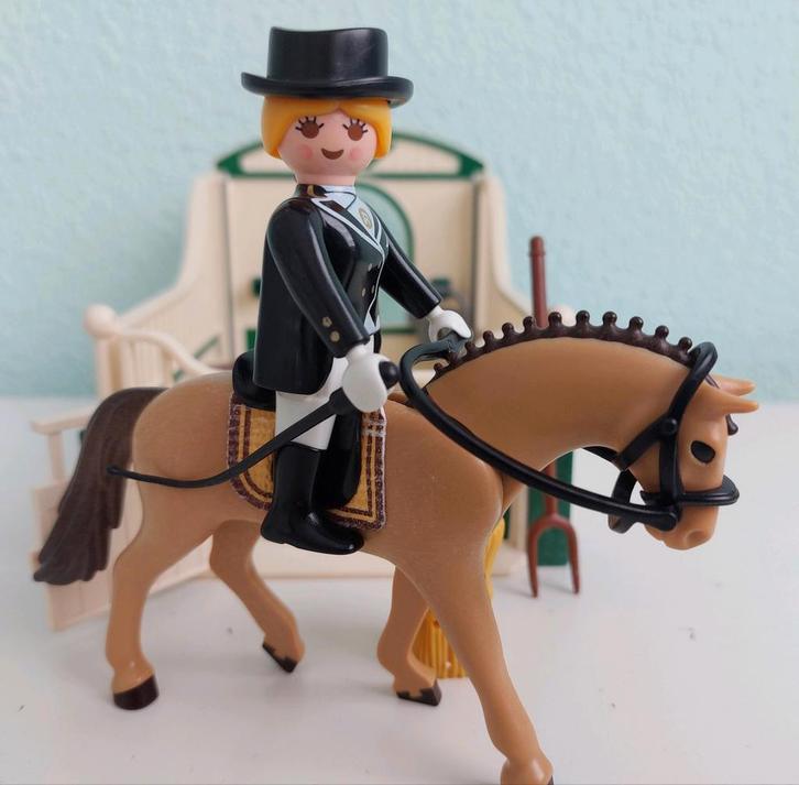 Playmobil 5111 Dressuurpaard met Box & Ruiter, Kinderen en Baby's, Speelgoed | Playmobil, Gebruikt, Complete set, Ophalen of Verzenden