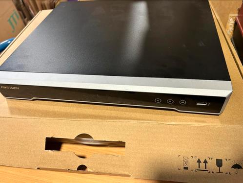 Hikvision DS-7616ni-k2/16p, Audio, Tv en Foto, Decoders en Harddiskrecorders, Gebruikt, Verzenden