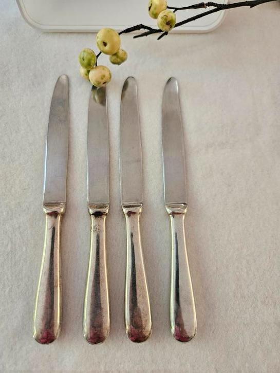 4 dessertmessen Rondfilet of Hollands glad of ??, Antiek en Kunst, Antiek | Bestek, Ophalen of Verzenden