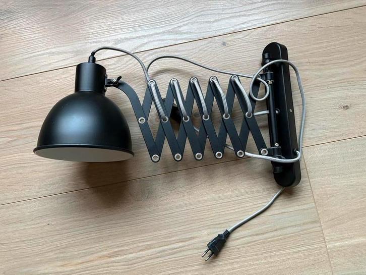 Uitschuifbare Wandlamp Mat Zwart, Huis en Inrichting, Lampen | Wandlampen, Zo goed als nieuw, Metaal, Ophalen of Verzenden