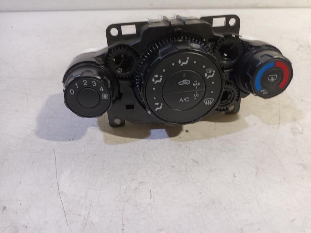 Bedieningspaneel kachel Ford Fiesta, Onderdelen@venauto.nl, Van der Ven Autorecycling B.V., Gebruikt, Ettenseweg 76, 4706 PB Roosendaal, The Netherlands