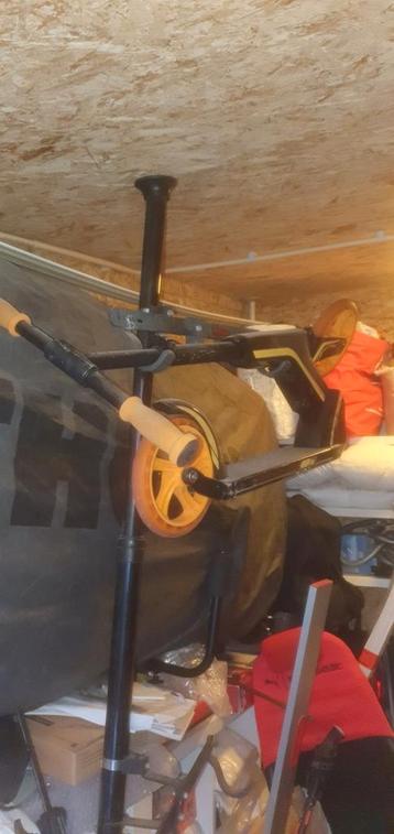 Fietsophangsysteem voor 2 fietsen beschikbaar voor biedingen