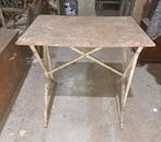 Tafel tafeltje ijzeren tafeltje, Antiek en Kunst, Curiosa en Brocante, Ophalen of Verzenden
