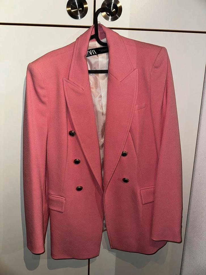 Roze Blazer - Slechts 1 keer gedragen!, Kleding | Dames, Jasjes, Kostuums en Pakken, Zo goed als nieuw, Jasje, Maat 36 (S), Roze