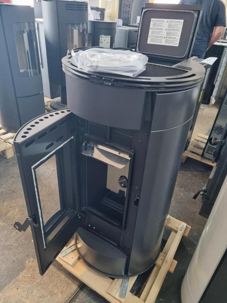 Pelletkachel freepoint globe airtight 11 kw 275 m3, Huis en Inrichting, Kachels, Nieuw, Pelletkachel, Overige brandstoffen, Ophalen of Verzenden