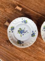 2 Weimar porselein gebaksbordjes - blauwe viooltjes, Ophalen of Verzenden, Zo goed als nieuw, Porselein