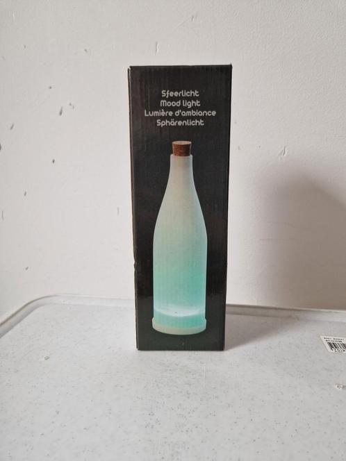 Multicolor sfeerlicht – in de vorm van een wijnfles (nieuwst, Huis en Inrichting, Lampen | Tafellampen, Nieuw, Minder dan 50 cm