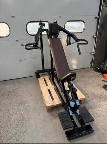 Panatta Incline Chestpress / Brustpresse / Chest Press beschikbaar voor biedingen