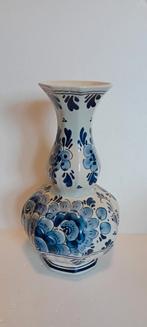 Delfts blauwe vaas met bloemmotief, Verzenden