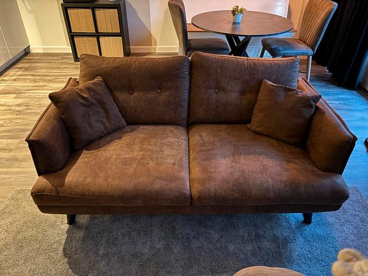 Cognac-kleurige 2-zitsbank - Zo goed als nieuw!, Huis en Inrichting, Banken | Sofa's en Chaises Longues, Zo goed als nieuw, Tweepersoons