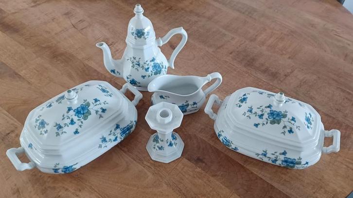 Vijf serviesdelen. Gallo porselein.  Zie foto's en omschr., Huis en Inrichting, Keuken | Servies, Zo goed als nieuw, Overige stijlen