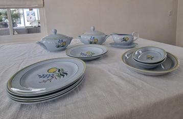 Arabia Windflower servies  beschikbaar voor biedingen