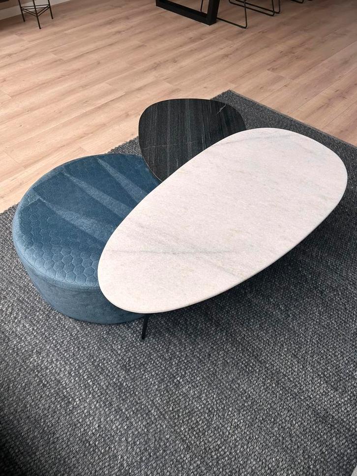 Salontafels marmer wit en zwart + poef, Huis en Inrichting, Tafels | Salontafels, Zo goed als nieuw, Minder dan 50 cm, 50 tot 100 cm