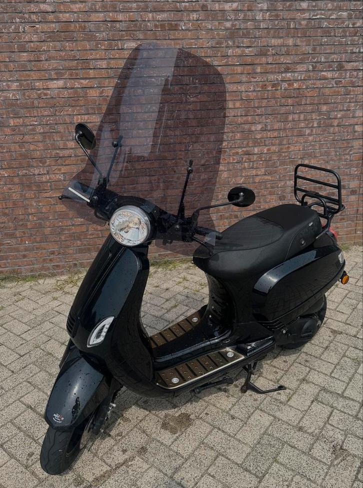 AGM VX50 2020 - MOET WEG, Fietsen en Brommers, Snorfietsen en Snorscooters, Nieuw, Overige merken, Benzine, Ophalen