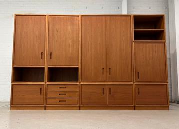 Vintage Teak Dyrlund wandmeubel beschikbaar voor biedingen