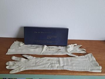 Vintage wit suède lange handschoenen dames beschikbaar voor biedingen