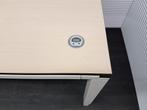 Ahrend bureu elektrisch verstelbaar, Ophalen, Elektrisch, Zo goed als nieuw, Bureau